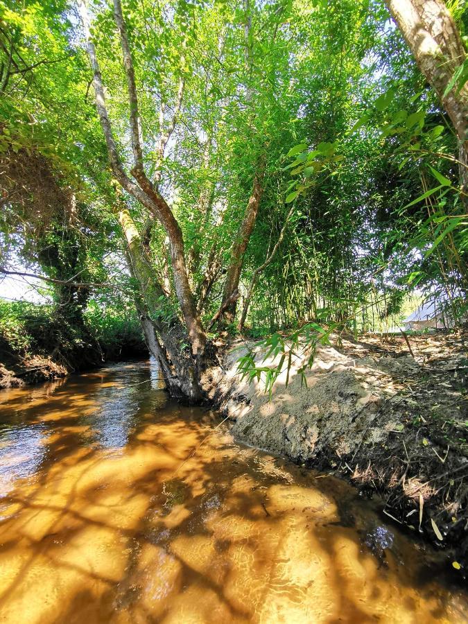 فندق ميوسفي  Le Tipi Arc-En-Ciel Au Bord De La Riviere المظهر الخارجي الصورة